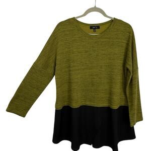 Comfy USA Tunic Size Medium Green Knit Black Chiffon Hem Lagenlook